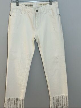 NWOT Anthropology 
White Fringe Hem Denim Jeans
W-14
R-8
L-27… 23 to fringe